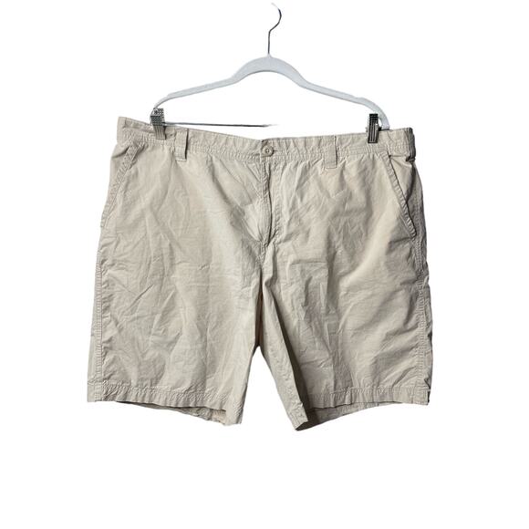 Columbia Men's Chino Shorts Size 42W Light Tan - Picture 1 of 6